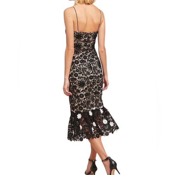 Monique Lhuillier Dress - Picture 13 of 17